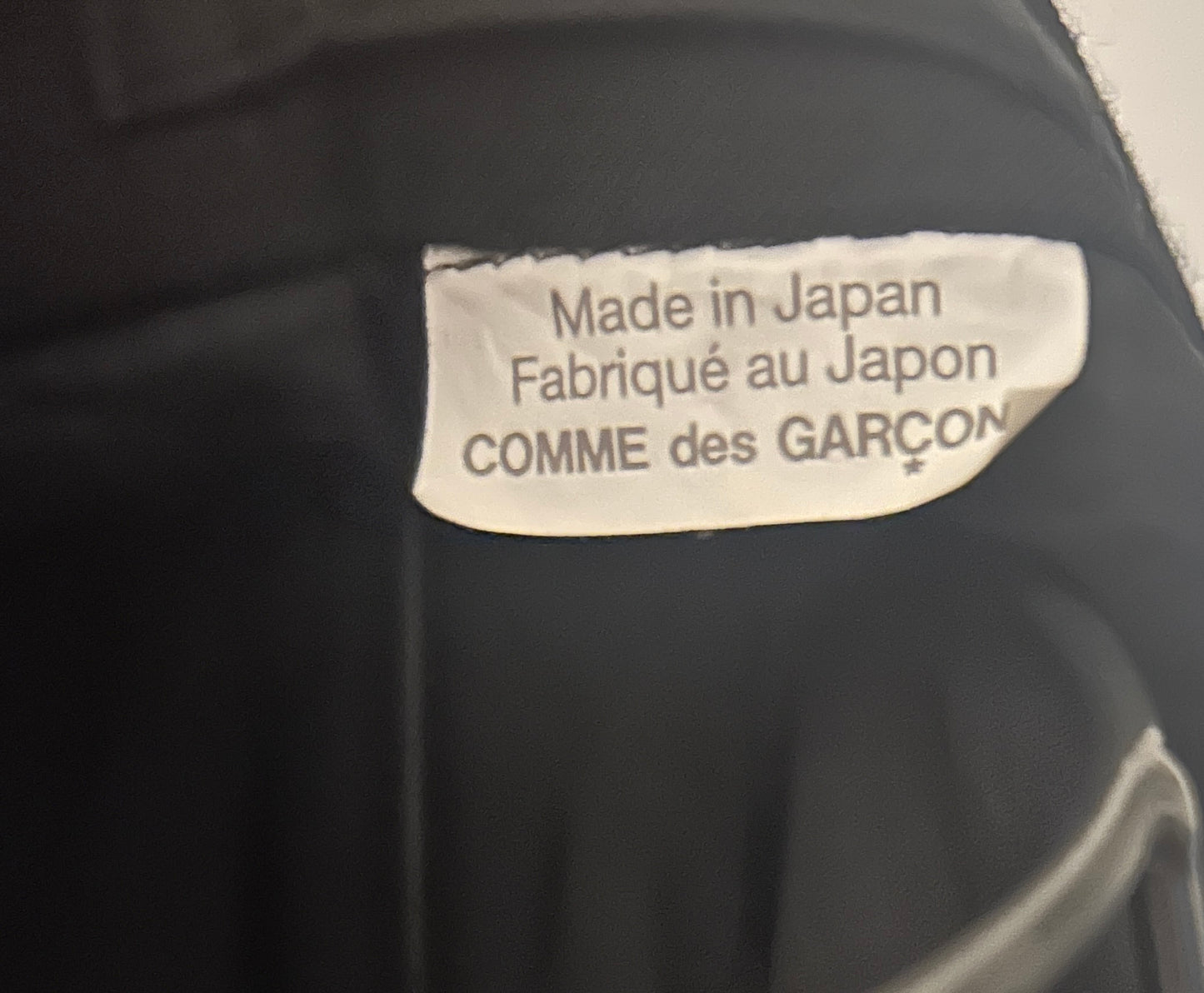 Comme des Garçons Homme
Plus for Men buttoned blazer
Black- Medium