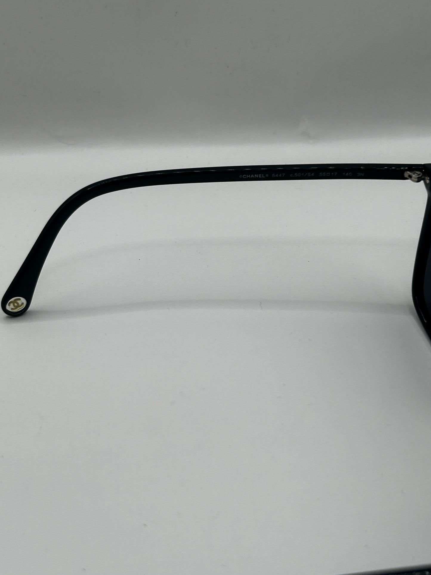 CHANEL
Rectangular Sunglasses CH5447 Black/Grey