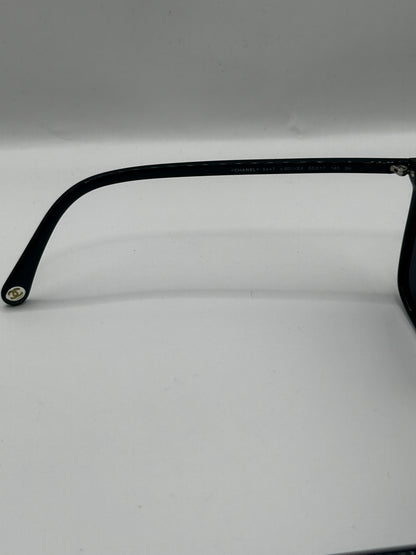 CHANEL
Rectangular Sunglasses CH5447 Black/Grey