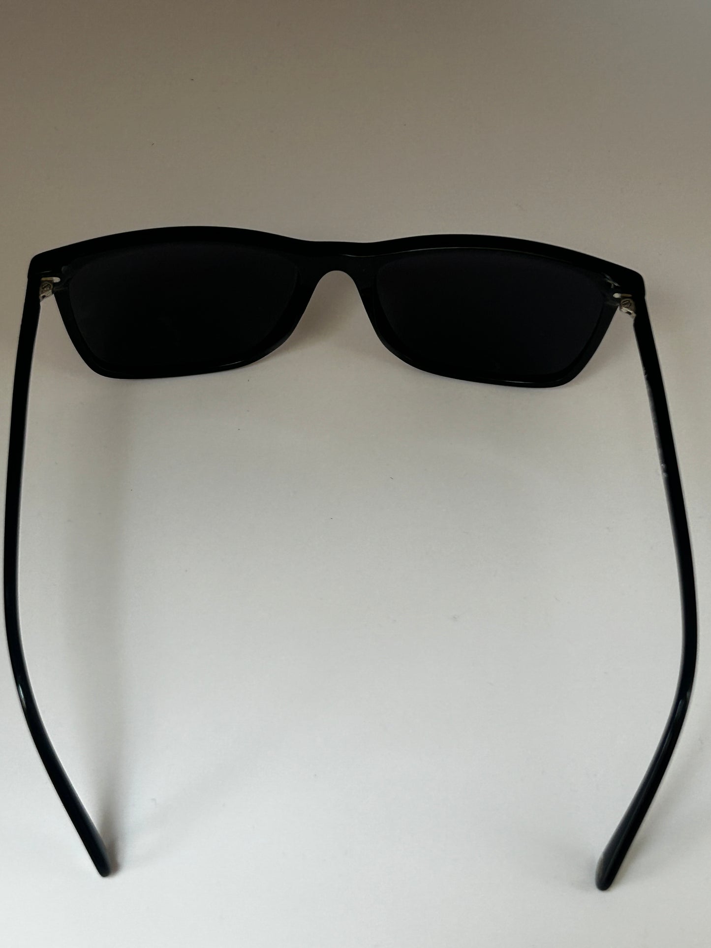 CHANEL
Rectangular Sunglasses CH5447 Black/Grey