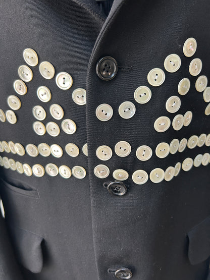 Comme des Garçons Homme
Plus for Men buttoned blazer
Black- Medium