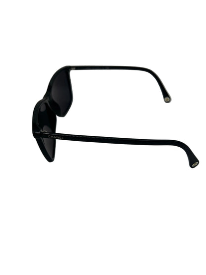 CHANEL
Rectangular Sunglasses CH5447 Black/Grey