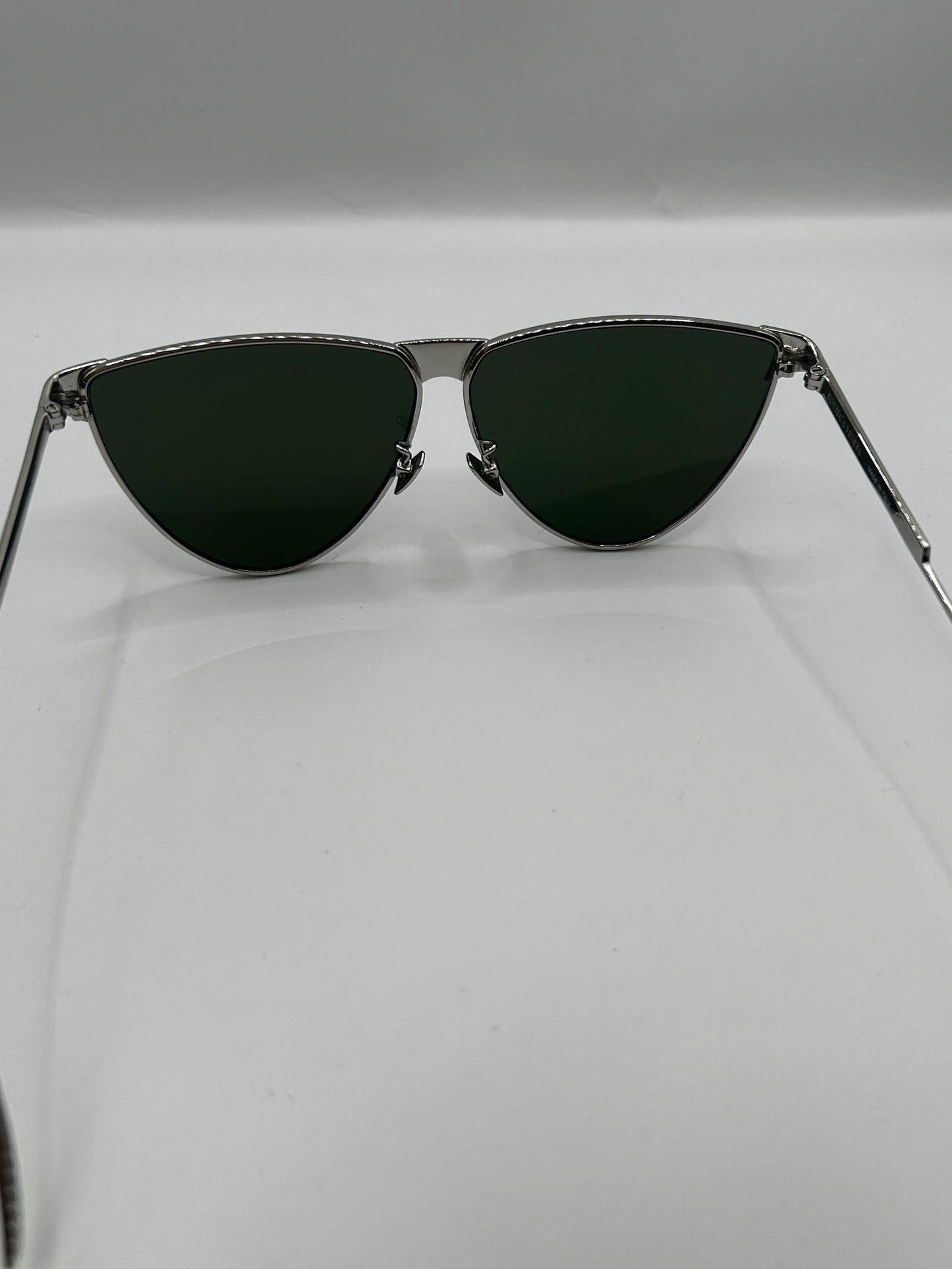 Bottega Veneta Bv1070s Metal Aviator Sunglasses - Silver,Green- unisex